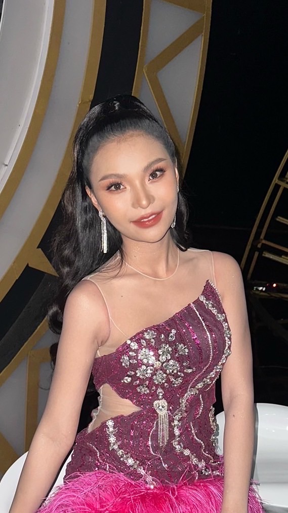 เดียร์ อภิญญา