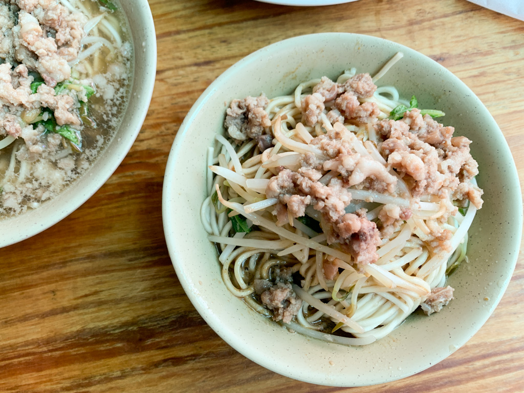 香圃麵店, 古早味麵店, 滷味, 白豆干, 食尚玩家, 台南小吃, 台南麵店, 麻醬麵, 台南老店