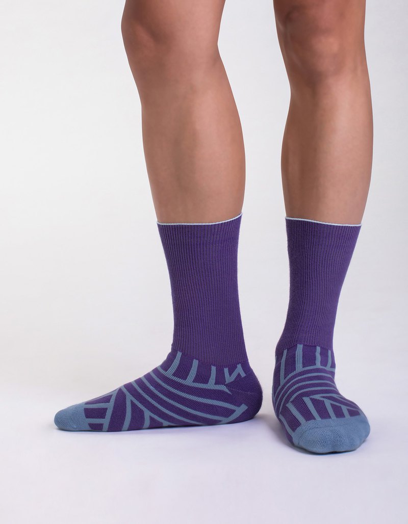 ∟襪長：15cm ∟腳底：24～26cm 早起跑步也跟去，市場買菜也跟去，上班來不及也跟去，因為✦你最迷人∴