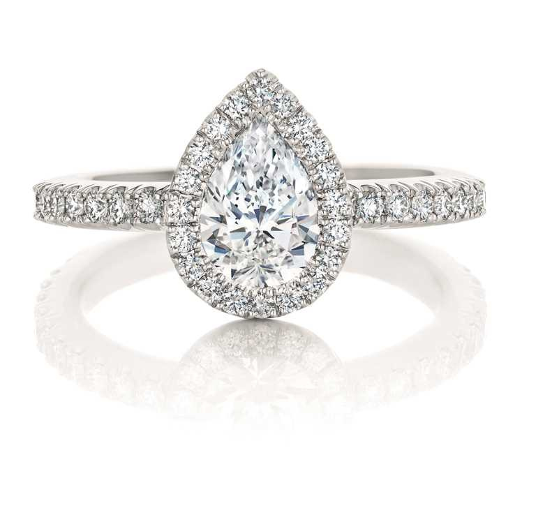 DE BEERS「Aura」系列，梨形切割鑽石戒指╱3,150,000元。（圖╱DE BEERS提供）