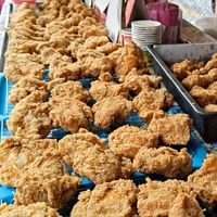 ฉุยฉายไก่ทอดหลังมอ