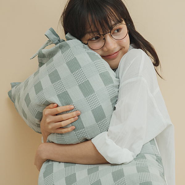 ‧內歛的妳簡約而幸福的選擇 ‧還妳真自由新混搭哲學 ‧雙層紗布交織、透氣耐洗 ‧專櫃車工