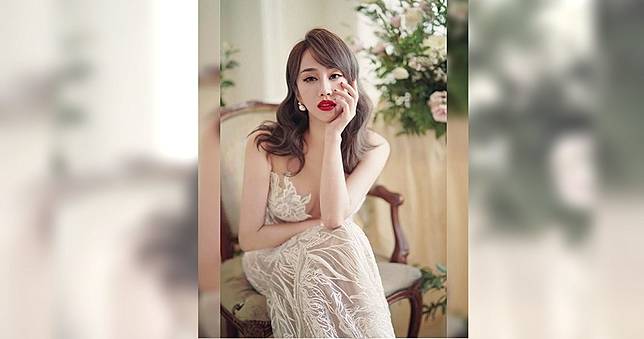 認愛3個月閃婚爆先有後婚　「最美空姐」倒奶說清楚