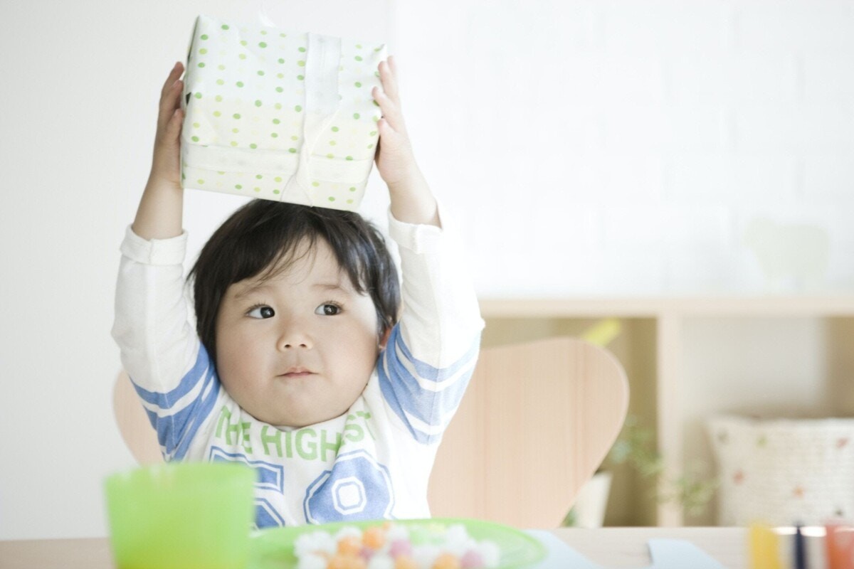 2歳の誕生日はどう祝う 過ごし方やプレゼントのおすすめは