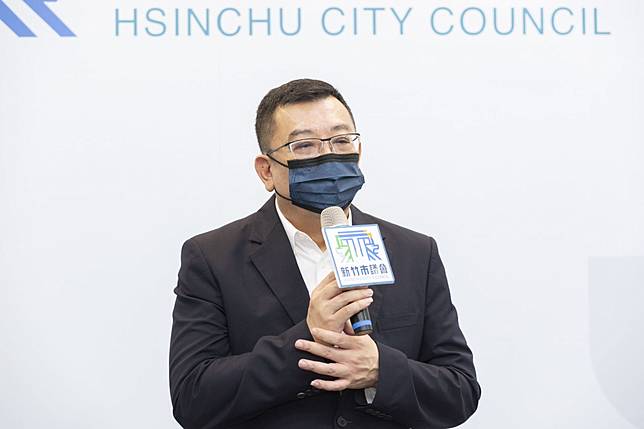 熄燈1分鐘喚醒陳時中竹市議長許修睿帶頭響應 民眾日報 Line Today