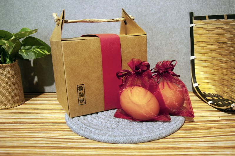 彌月月油飯真空包禮盒，簡單評價，又充滿質感 小資族小家庭必備~