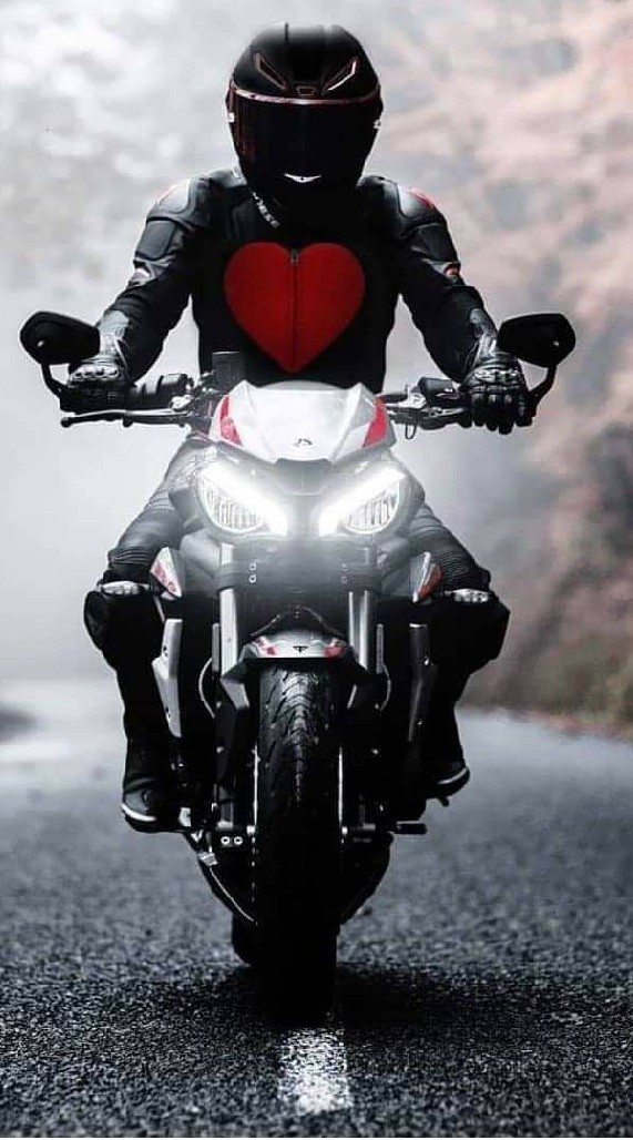 UR Moto : หมวกกันน็อคยี่ห้อดังๆ
