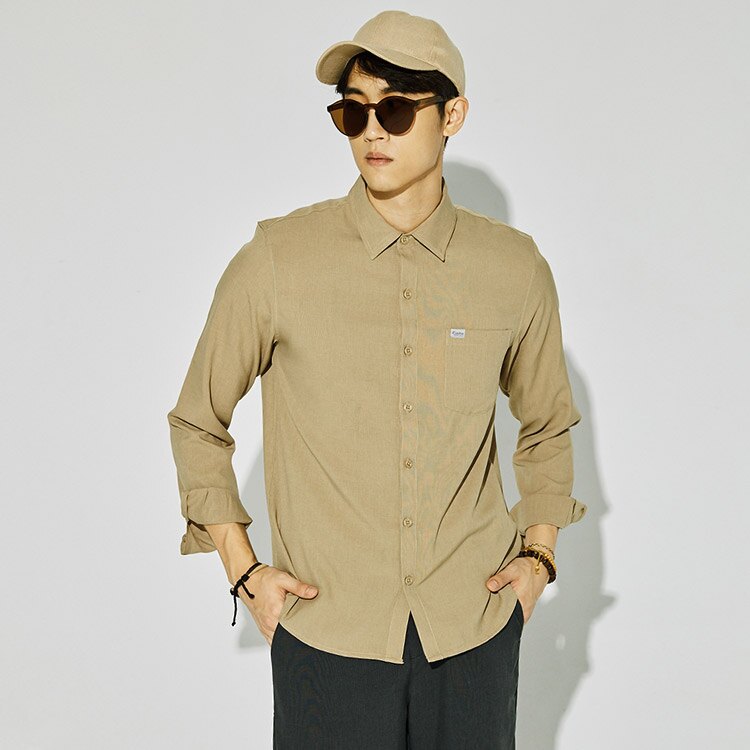 UPF 30+抗紫外線 / 麻感面料，觸感滑順、輕盈 / 透氣性優良、舒適、快乾 / 左胸前有口袋