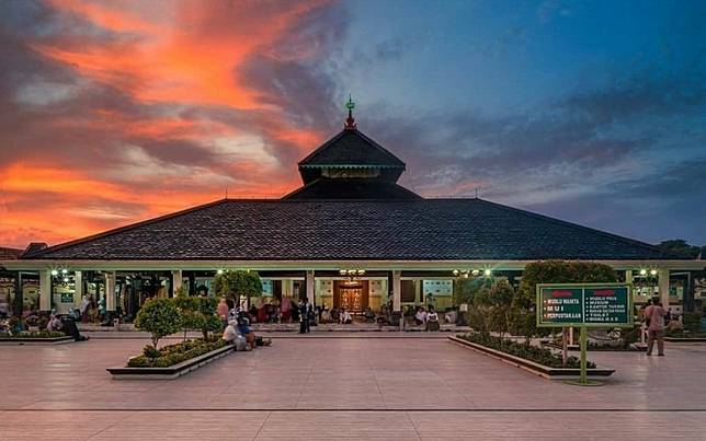 Histori Kerajaan Demak Dari Berdiri Sampai Keruntuhan Hops Id Line Today