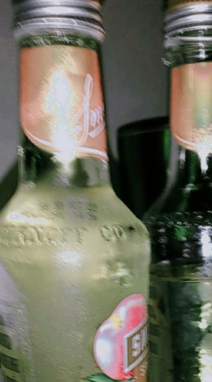 แก๊งชอบกินไวน์🥂🍾{สาขา1🧱}