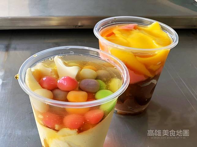 ▲湯圓豆花(小)$30元 三色布丁(小)$25元