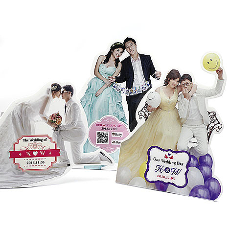 比全國電子更甘心的客製化商品，可當桌卡 手機輕輕鬆鬆可以看婚紗照片喔！