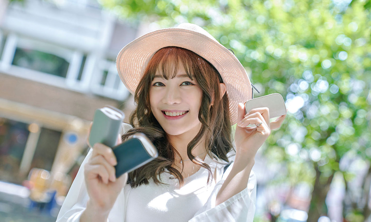 極度輕巧、自帶充電線的 moshi IonGo 5K 系列～不僅隨身攜帶無負擔，更是重度使用者的電力救星！