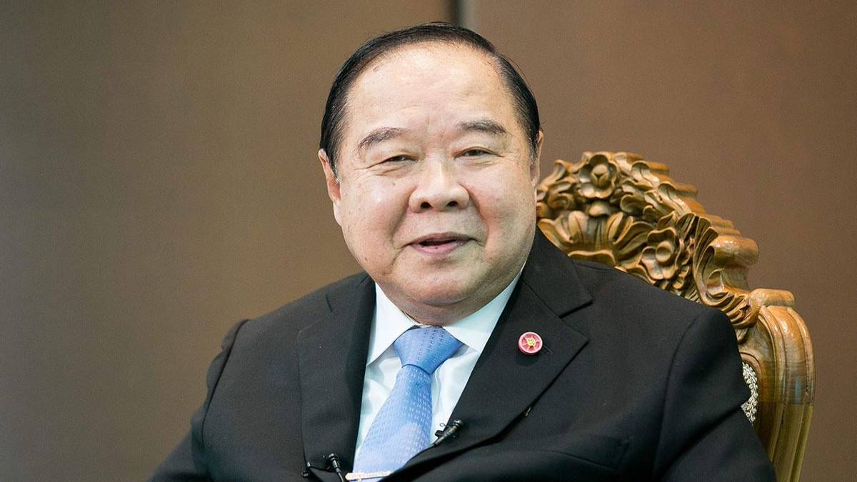 “Prayut”和“Anupong”在边界森林基金会祝贺“Prawit”生日