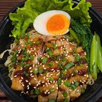 ร้านบะหมี่ไก่ & หมูย่าง 359ํ