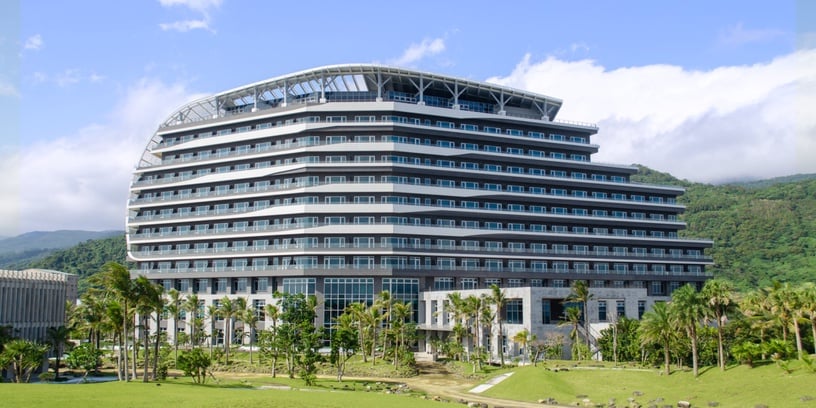 宜蘭新飯店！全台首家陸上郵輪「凱渡廣場酒店」新開幕，泡湯賞龜山島，再享海鮮吃到飽