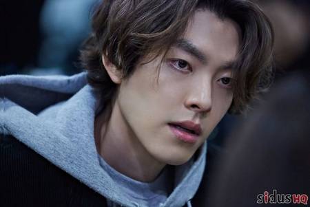 Foto Penampilan Terbaru Kim Woo Bin Sembuh Dari Sakit