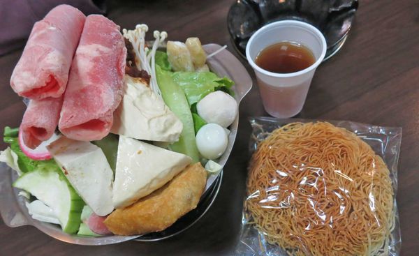 【蘆洲美食】胖老哥小火鍋-份量大的美味小火鍋 【蘆洲美食】胖老哥小火鍋-份量大的美味小火鍋