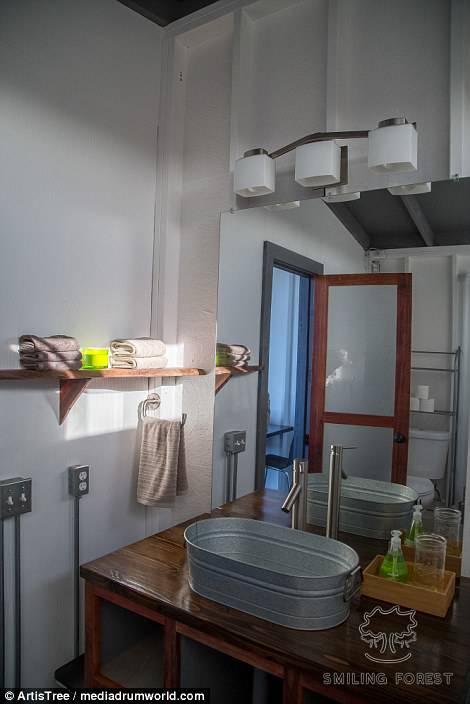 Berada di Tengah Gunung Berapi, Rumah Paling Berbahaya Ini Disewakan dengan Harga Rp 1,6 Juta