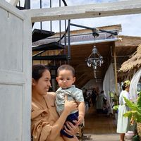 หิ้วของใช้แม่และเด็กบ้านน้องอ่าวไทย