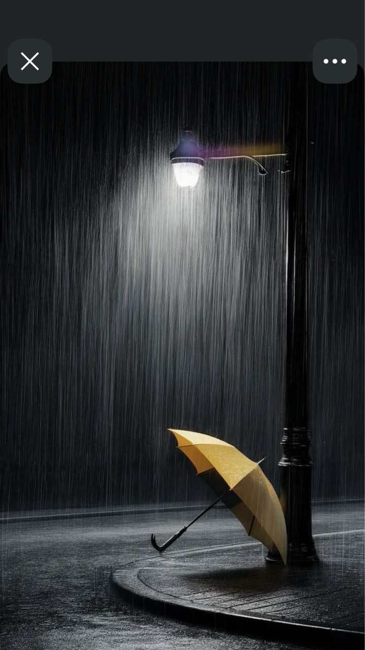 走在雨夜燈