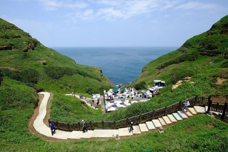 東北角ig 打卡新秘境 聽濤營區海景迷彩咖啡廳串聯鼻頭角步道 Line購物