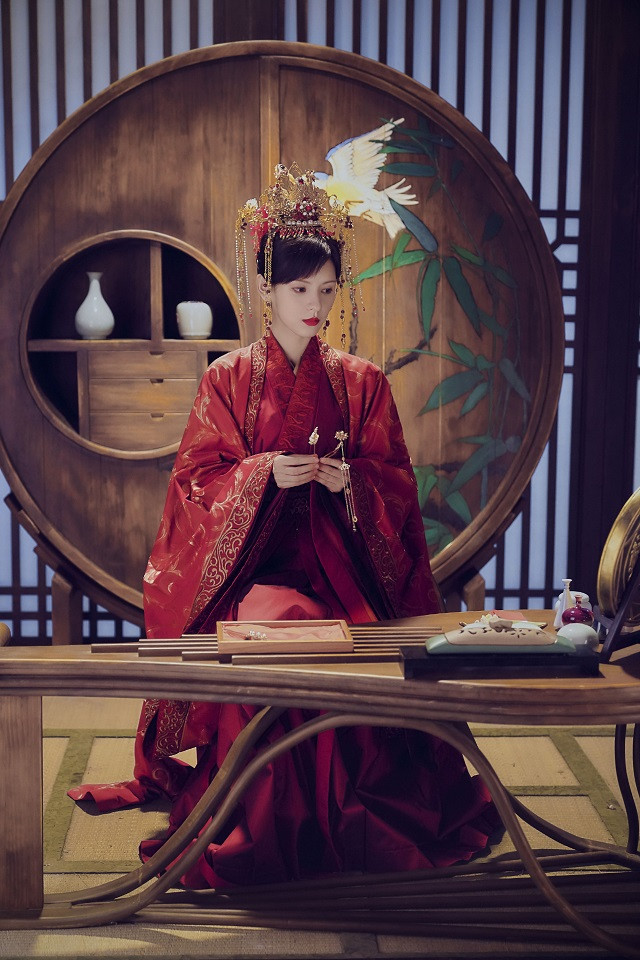 近期熱播古裝劇「紅衣美人」5：張予曦 飾演《琉璃》褚玲瓏