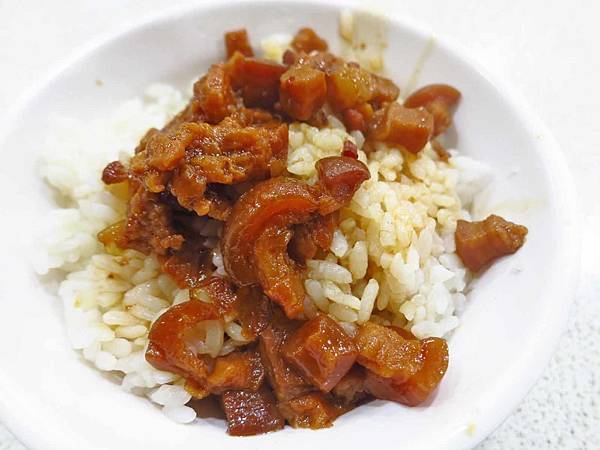 【台北美食】金仙魚丸-令人著迷的魯肉飯美食 【台北美食】金仙魚丸-令人著迷的魯肉飯美食