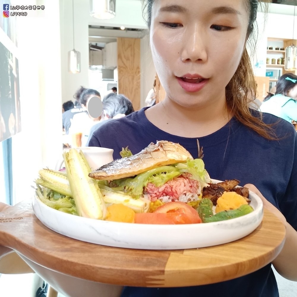 成真咖啡2019723 #1_190723_0016Liz開懷大笑看世界.jpg