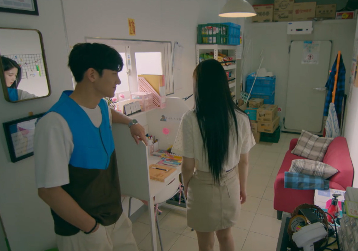 《便利店新星》大賢的戀愛小動作1：主動給抱抱