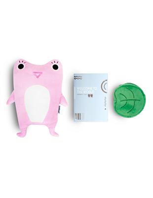 WELCOME TO THE WORLD獻給準媽咪的貼心好禮及新生寶寶生命中的第一份禮物！Baby funs 插圖手札本+ 青蛙‧荷葉收納包懷孕過程的變化點滴，寶寶出生的成長歷程，完整回憶的時光膠囊！