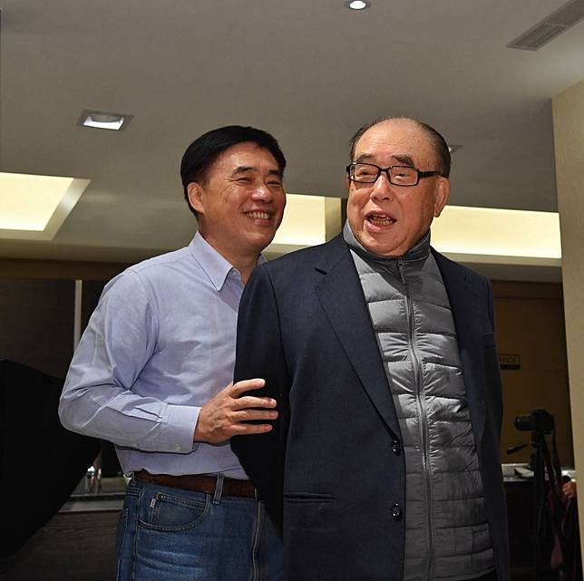 郝龍斌與郝柏村（照片來源中央社）
