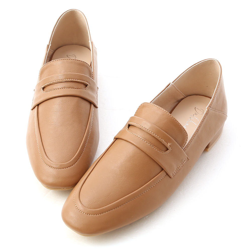 D+AF 日常印象．經典款可後踩樂福鞋