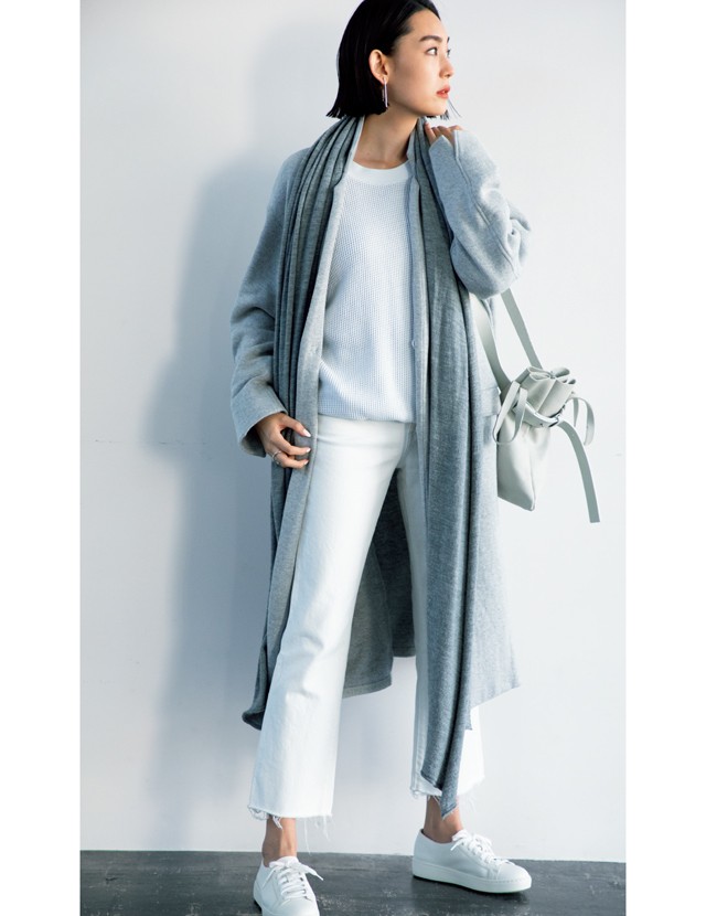 さらなるしゃれ見えをかなえる グレー ホワイトコーデ2 森慶子のグレー ベージュスタイル