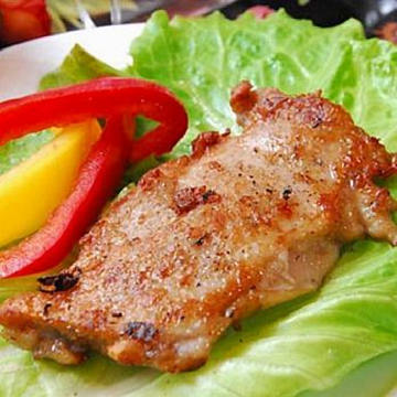 ●吃的到雞腿最鮮甜的口感●超級鮮嫩，美味可口●完全去骨，食用方便●料理多元化 全家大小都愛吃●份量超大，物超所值●HACCP認證 衛生有保證▃▅買越多省越多▅▃ →【去骨雞腿排18入】→【去骨雞腿排3