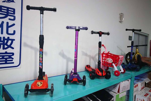 【FY家電挑戰全台最低價！！】全部家電原廠授權原廠保固！夏季家電價格全面４折起，冷氣更是優惠，還有多項好禮，更有其它品牌衣服、兒童玩具等商品一次買齊-三重家電特賣會
