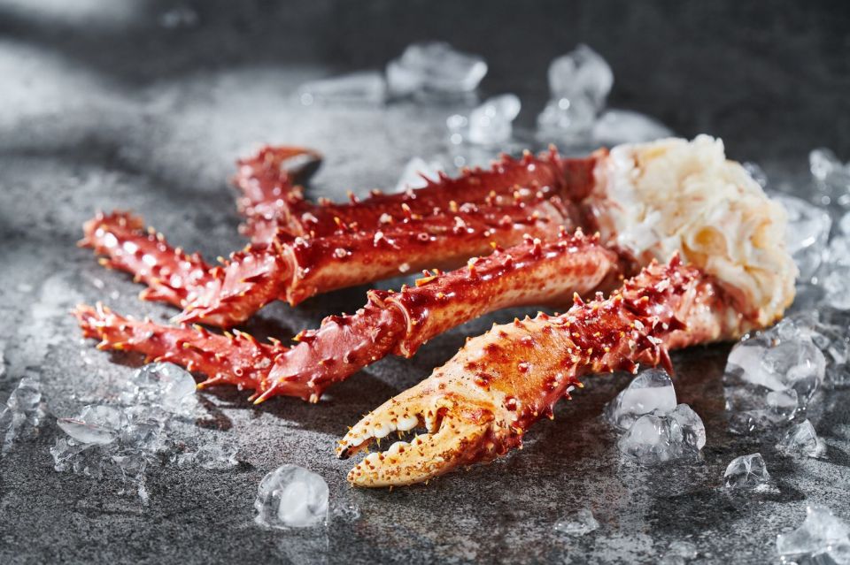 金子半之助推新品「帝王蟹天丼」