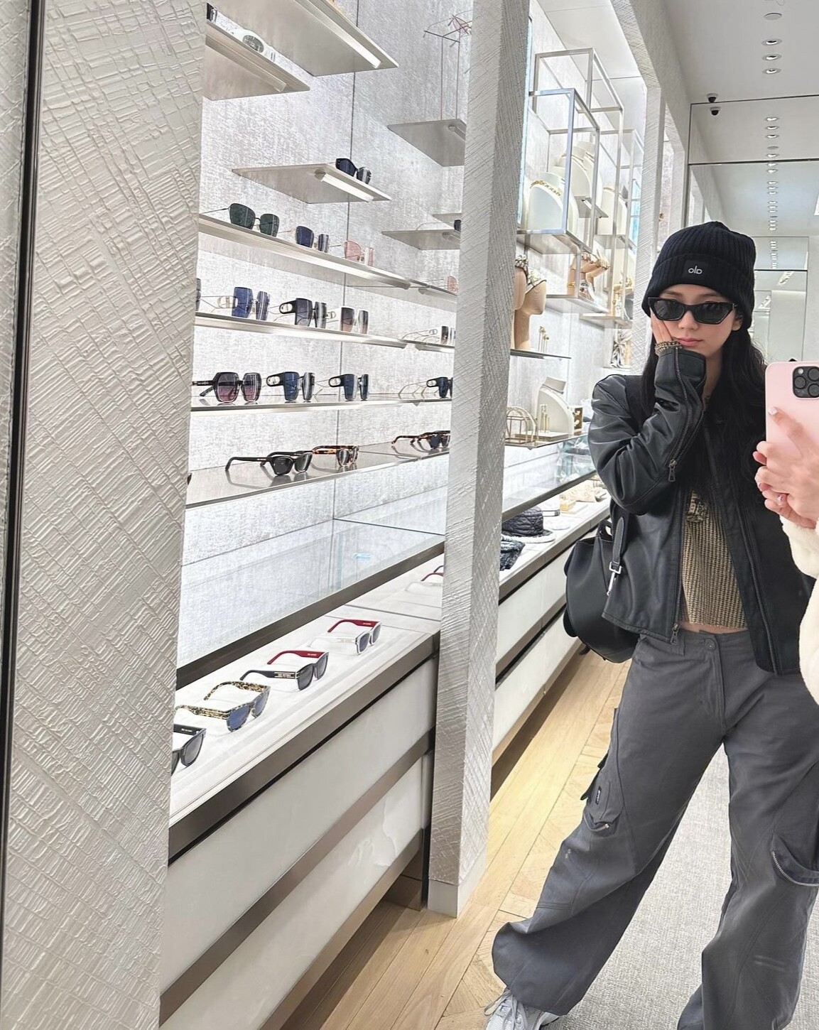 秋冬韓星同款帽子推薦7：ALO CASHMERE BEANIE