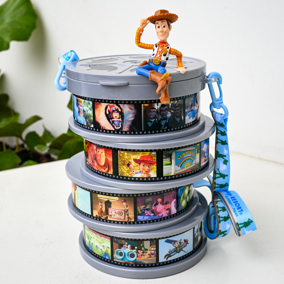 日本東京迪士尼代購區Disney玩具總動員胡迪黑膠電影造型可變色夜燈爆米花桶收納筒-現貨在台，只有一個 1