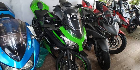  Harga  Pasaran  Motor  Sport Bekas 250 cc Dua Silinder 