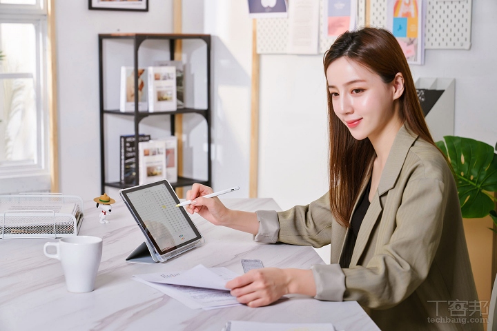 最適合搭配 iPad 的手寫筆：NovaPlus Pencil A7 動手玩，支援藍牙、流暢書寫、繪圖傾角感應