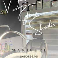 VB Glow Studio / Money Moon Nail