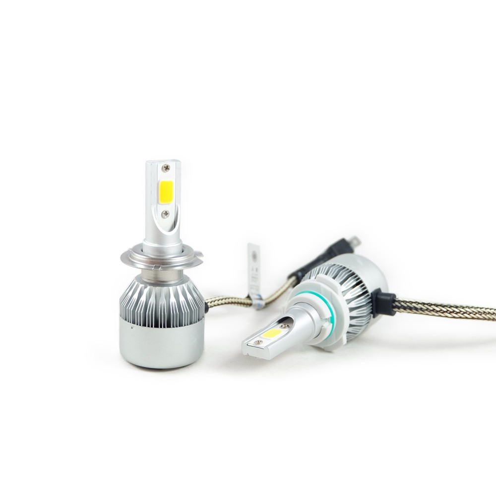 ｜規格特色｜ ・汽機車適用 ・改善原廠鹵素燈亮度不足 ・光通量3800流明 ・鋁製散熱鰭片 ・采鑽獨家授權，專利在案產品，正版公司貨，品質有保障 ｜保固｜ 非人為因素而損壞，原廠保固六個月 ｜商品內容