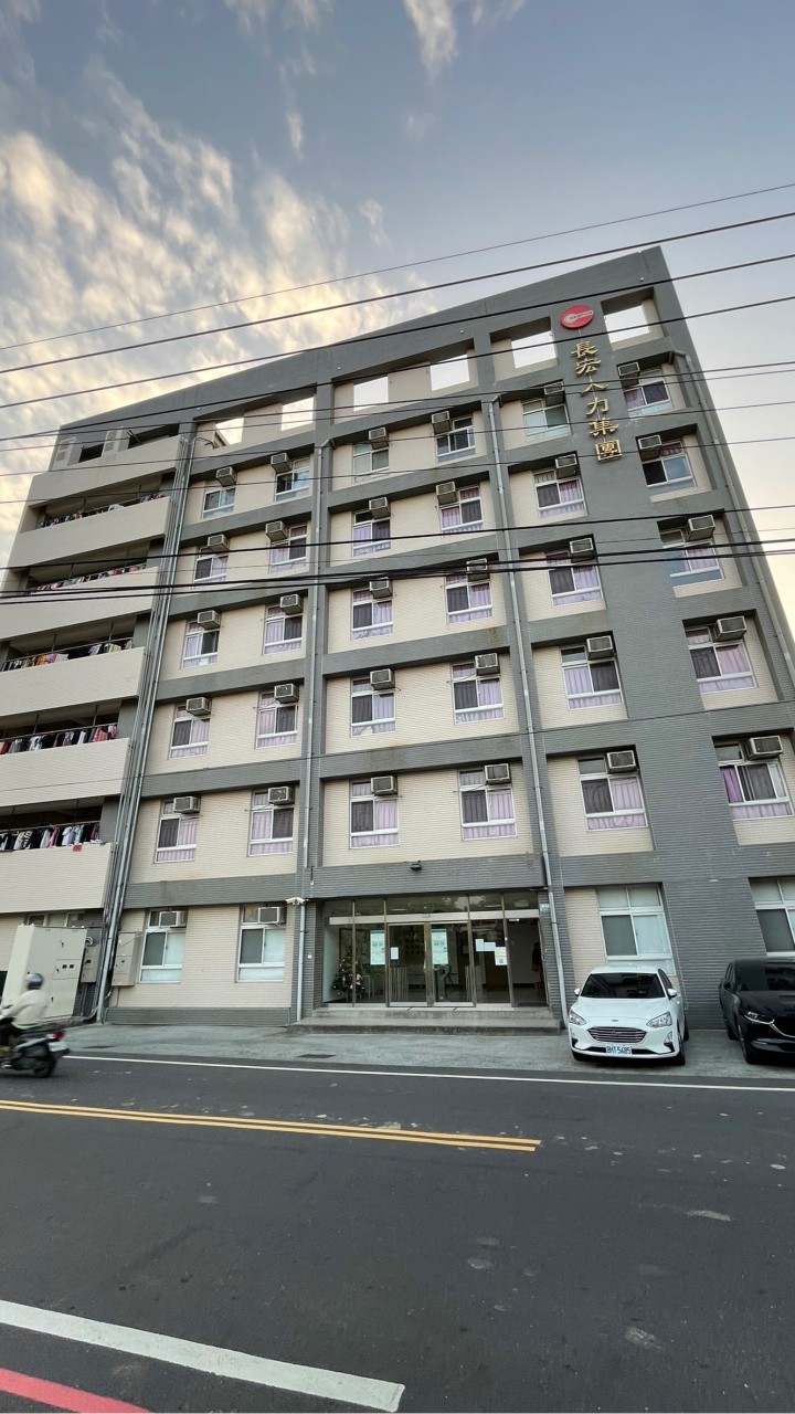 Champion DASHE DORMITORY