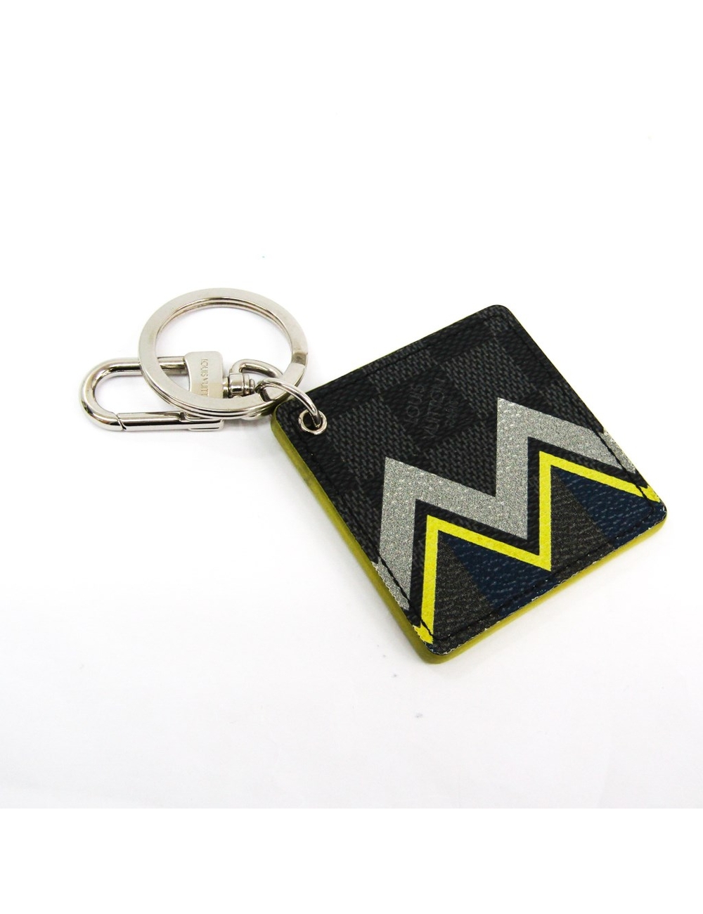 製造商：路易威登 線：Damier石墨 型號：鑰匙扣/ Ilustre顏色列M67223 編號：M67223 物料珠寶：Damier石墨 原產國：西班牙 重量克：40g / 1.41oz。 尺寸Hxw