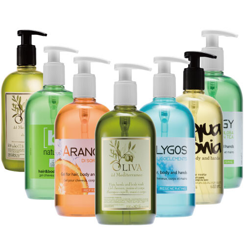 義式香氛髮膚清潔露 一瓶洗全身，快速清潔有效率 百分百義大利進口製造 時尚沐浴美學新趨勢 產地:義大利 容量:500ml 成分: ACQUA DI COLONIA髮膚清潔露 Sodium Palmat