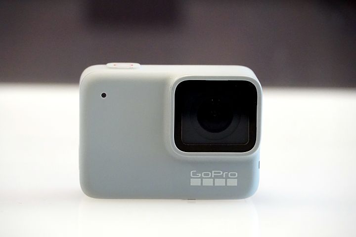 GoPro 在台推出全新 HERO7 運動攝影機系列，畫面比三軸更穩定，還能開現場直播