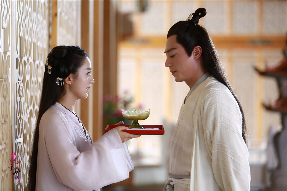 陸劇讓人欲罷不能的「禁慾系男主」TOP 6：霍建華 飾演《花千骨》白子畫