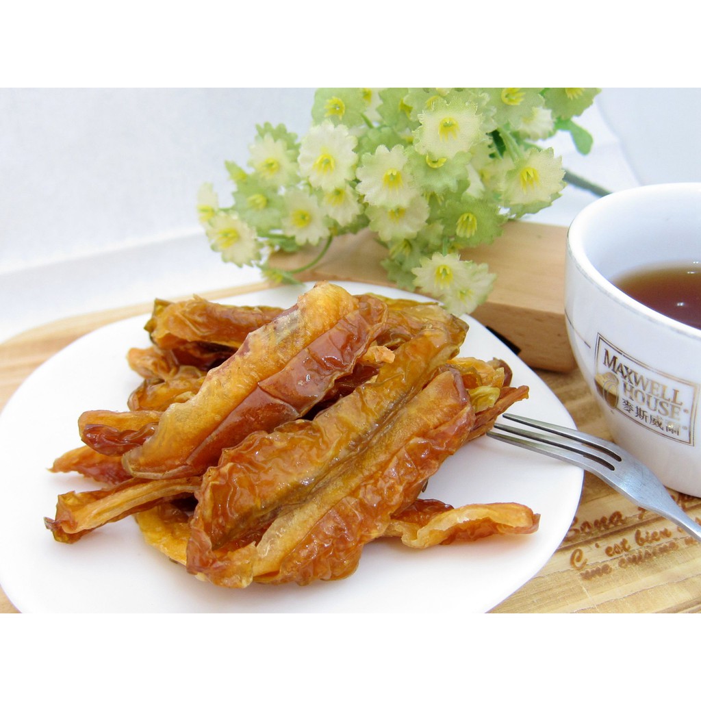 甜園小舖 ________________________________產品名稱 ►楊桃乾 產品規格 ►300g±5% (實際數量以內容物為主)保存期限 ►6個月,開封後請盡快食用,放冰箱保存,味道