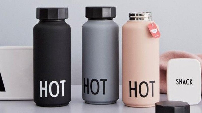 清爽舒服的丹麥極簡設計 莫蘭迪色HOT字母保溫瓶